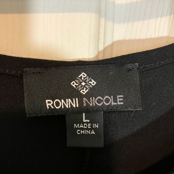 NWT, Ronni Nicole, faux wrap dress, size large, Midi length - Picture 4 of 4